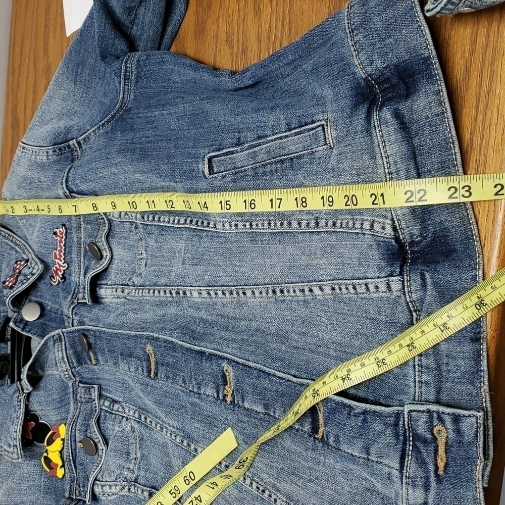 Disney Distressed Denim Jacket with Sewn on Metal Disney Charms sz1 EUC - Picture 12 of 13
